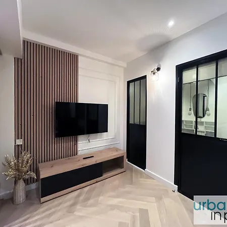 Urban Flat 178 - Cosy Chic 2 Bedroom Flat In *