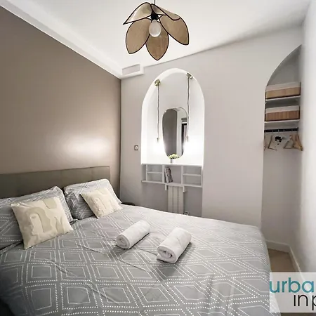 Urban Flat 178 - Cosy Chic 2 Bedroom Flat In Paris